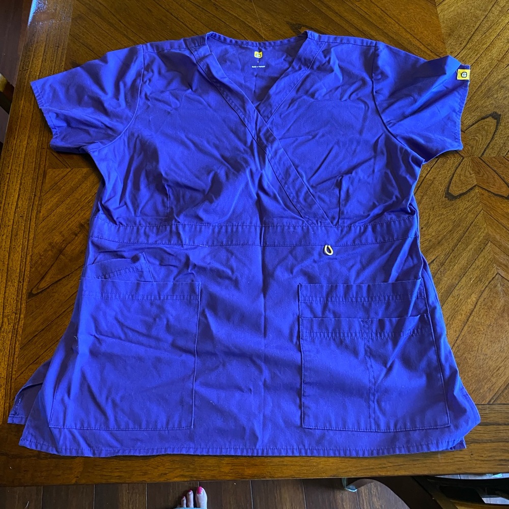 Wink Scrub Top